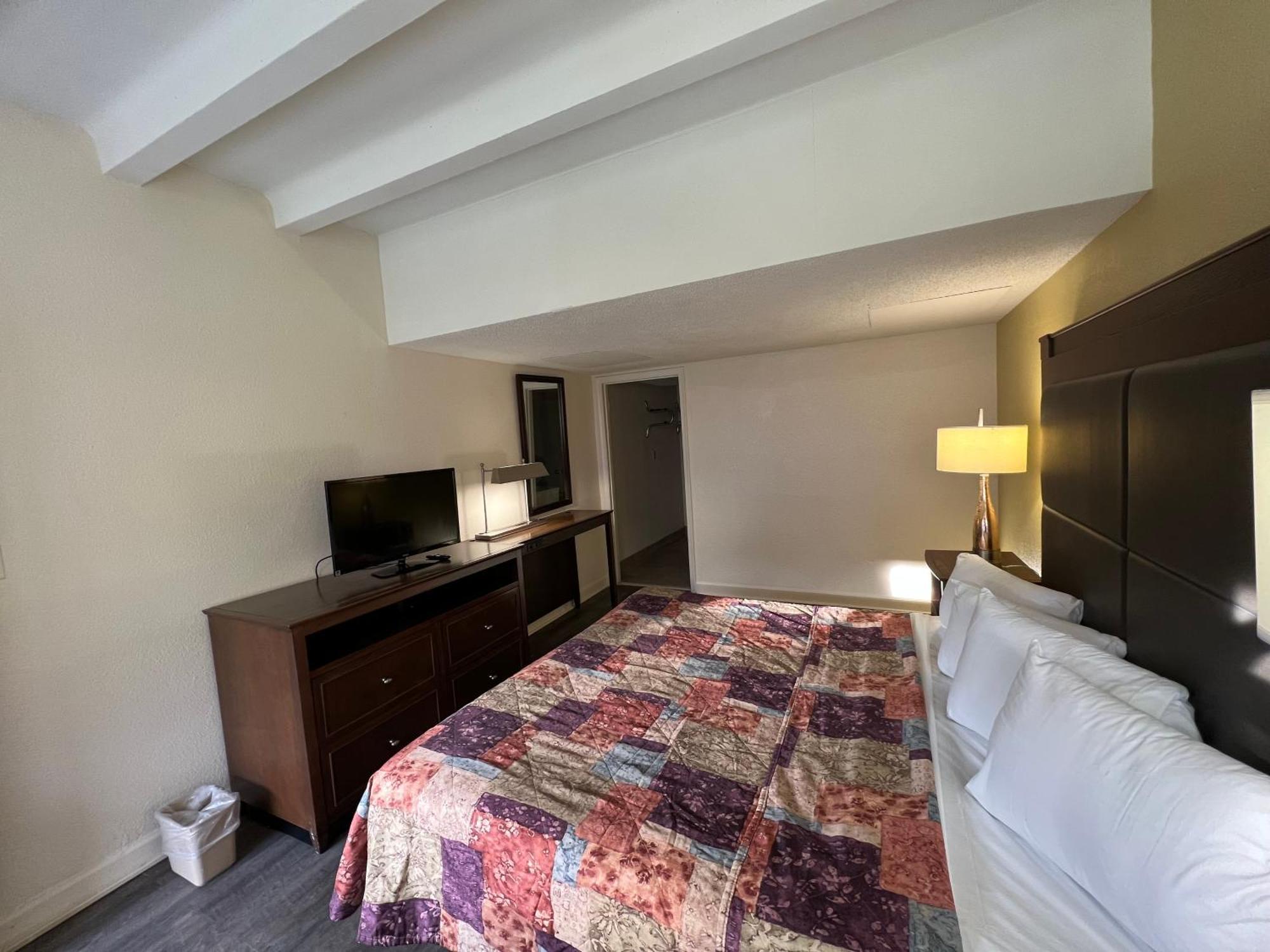 James River Inn & Suites Newport News Kültér fotó
